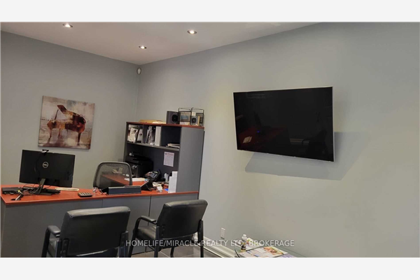 2400 Wyecroft Rd, Oakville