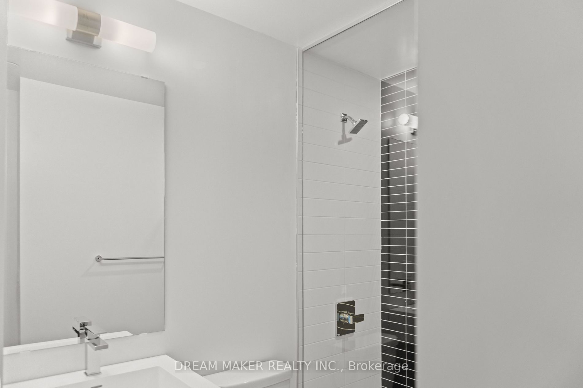 25 Neighbourhood Lane, #407