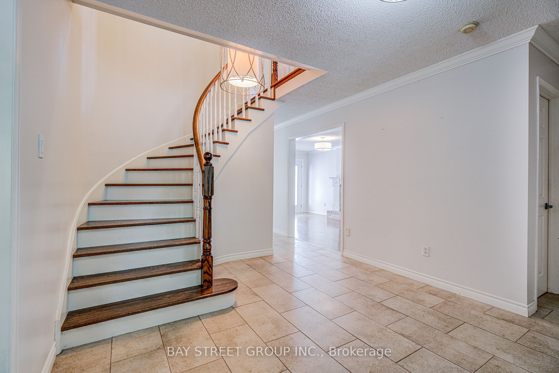 Listing W6048592 - Large Photo # 3