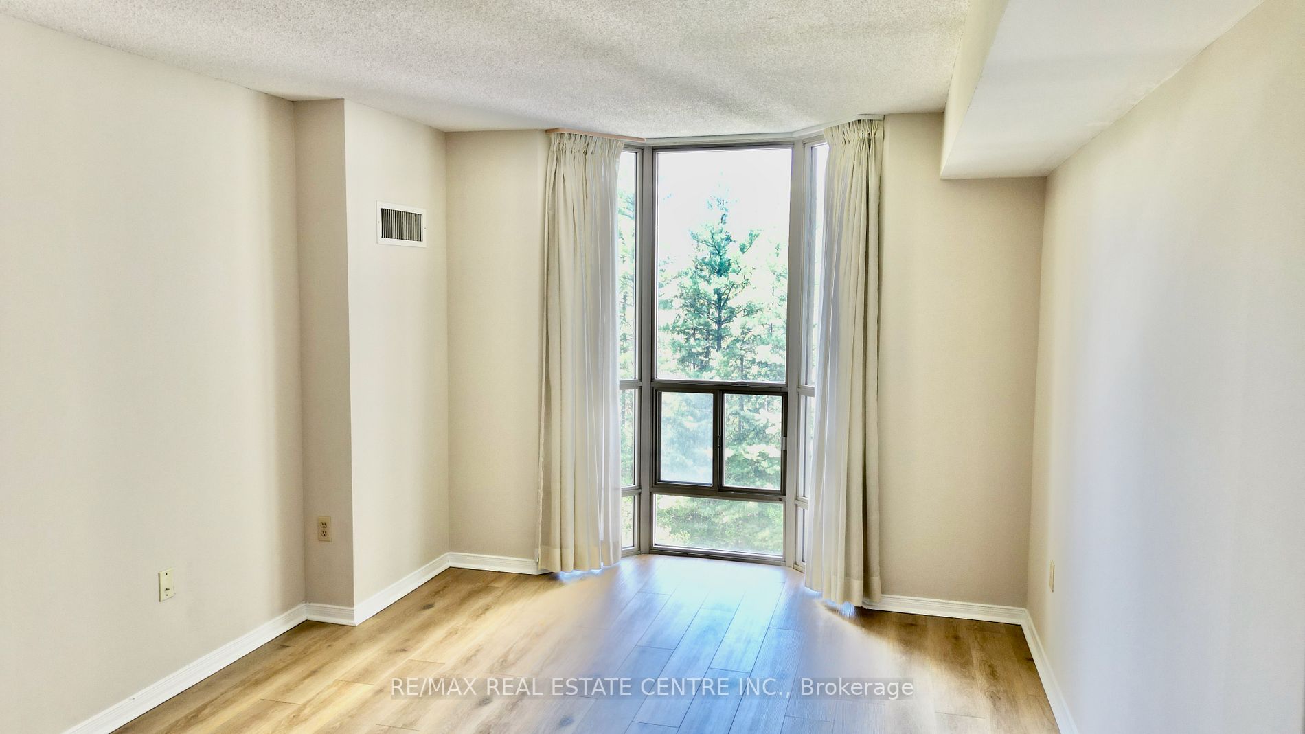 Listing W6048800 - Large Photo # 21