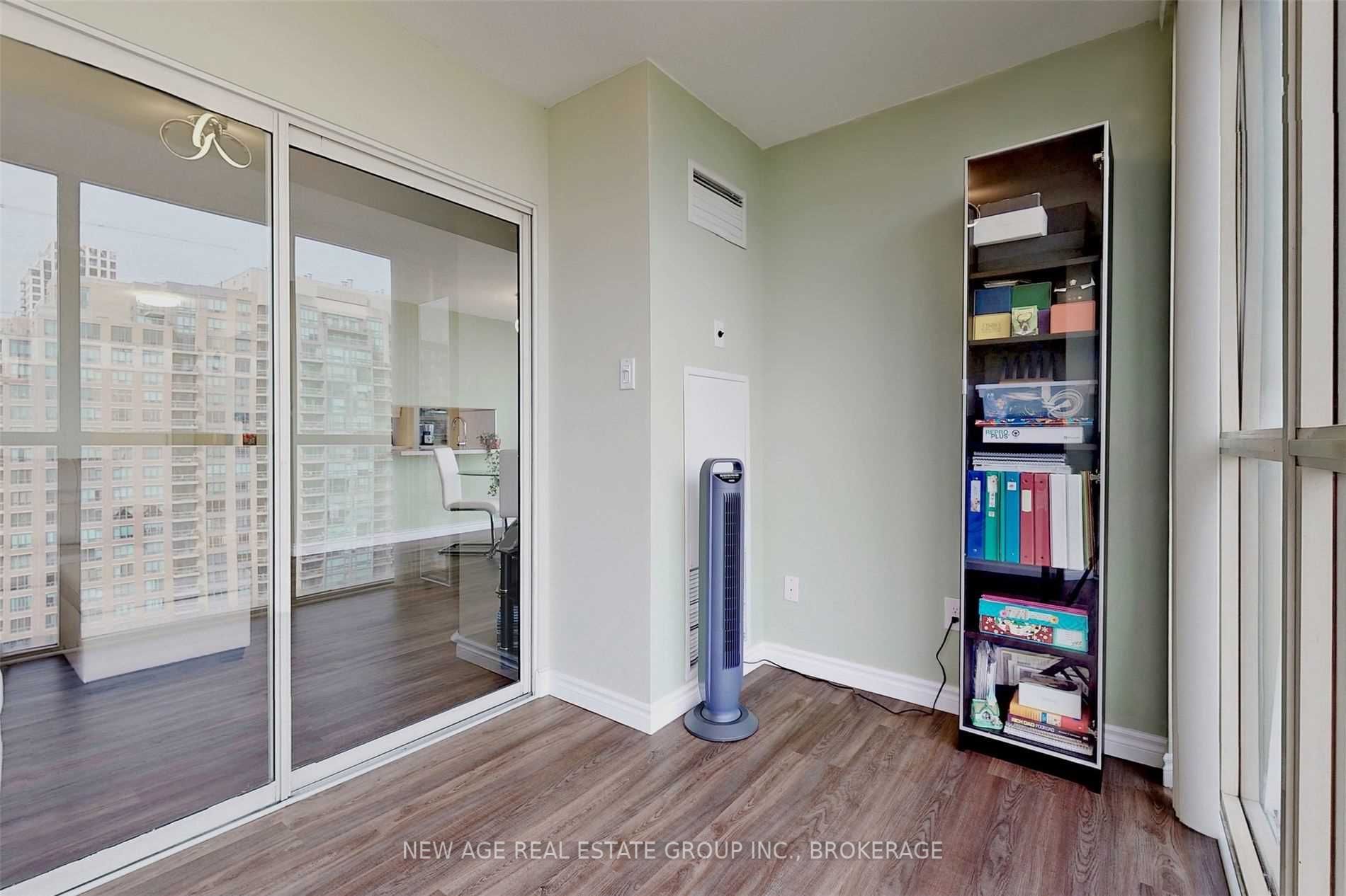 265 Enfield Pl, #1710