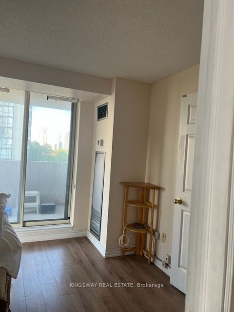 Listing W6048832 - Large Photo # 12