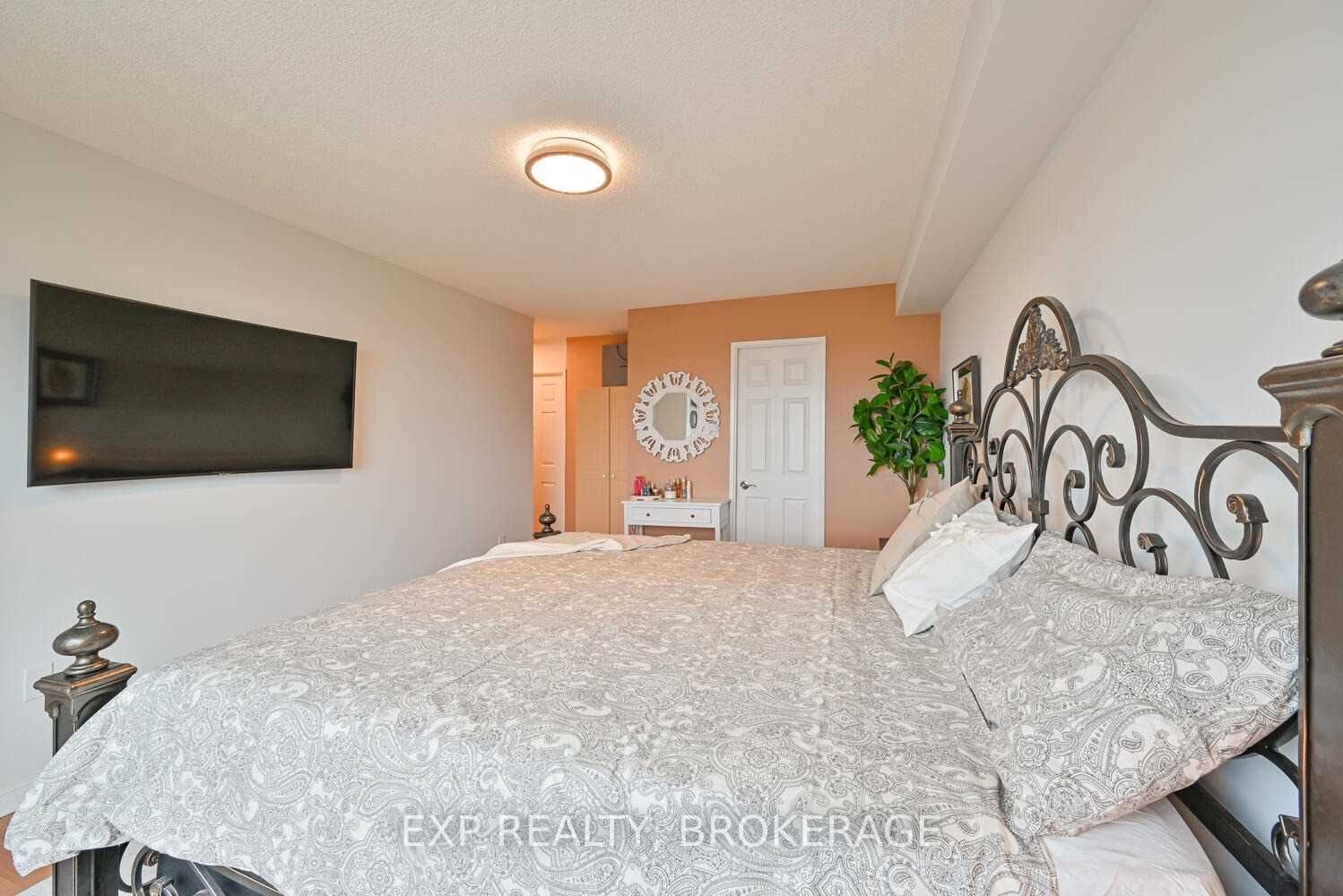 Listing W6049409 - Large Photo # 26