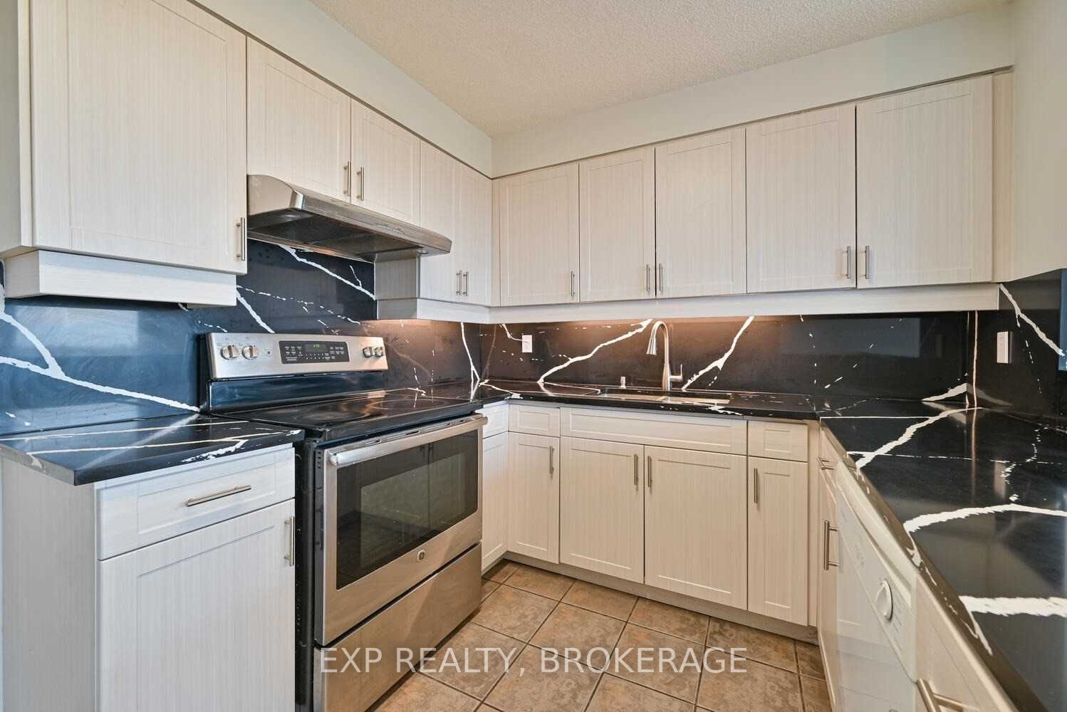 Listing W6049409 - Large Photo # 15