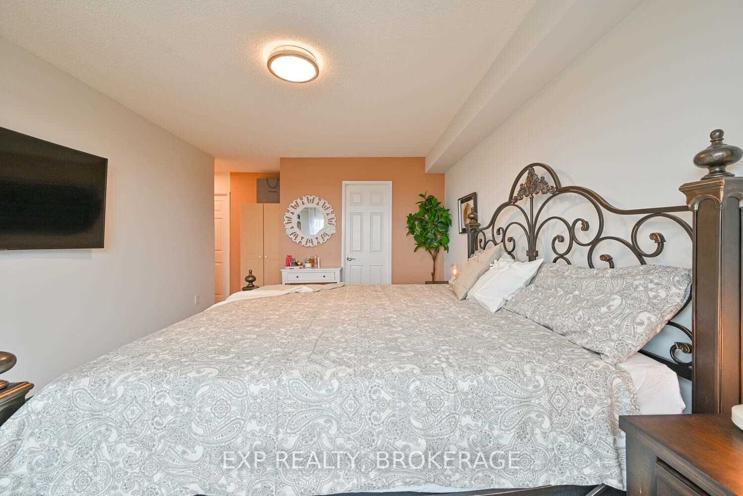 Listing W6049409 - Large Photo # 25