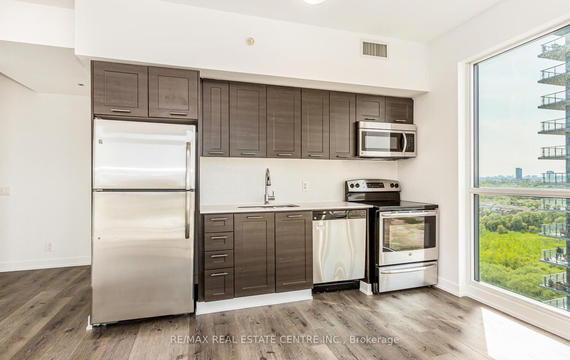 Listing W6049740 - Large Photo # 12