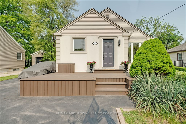 125 Elmwood Rd, Oakville