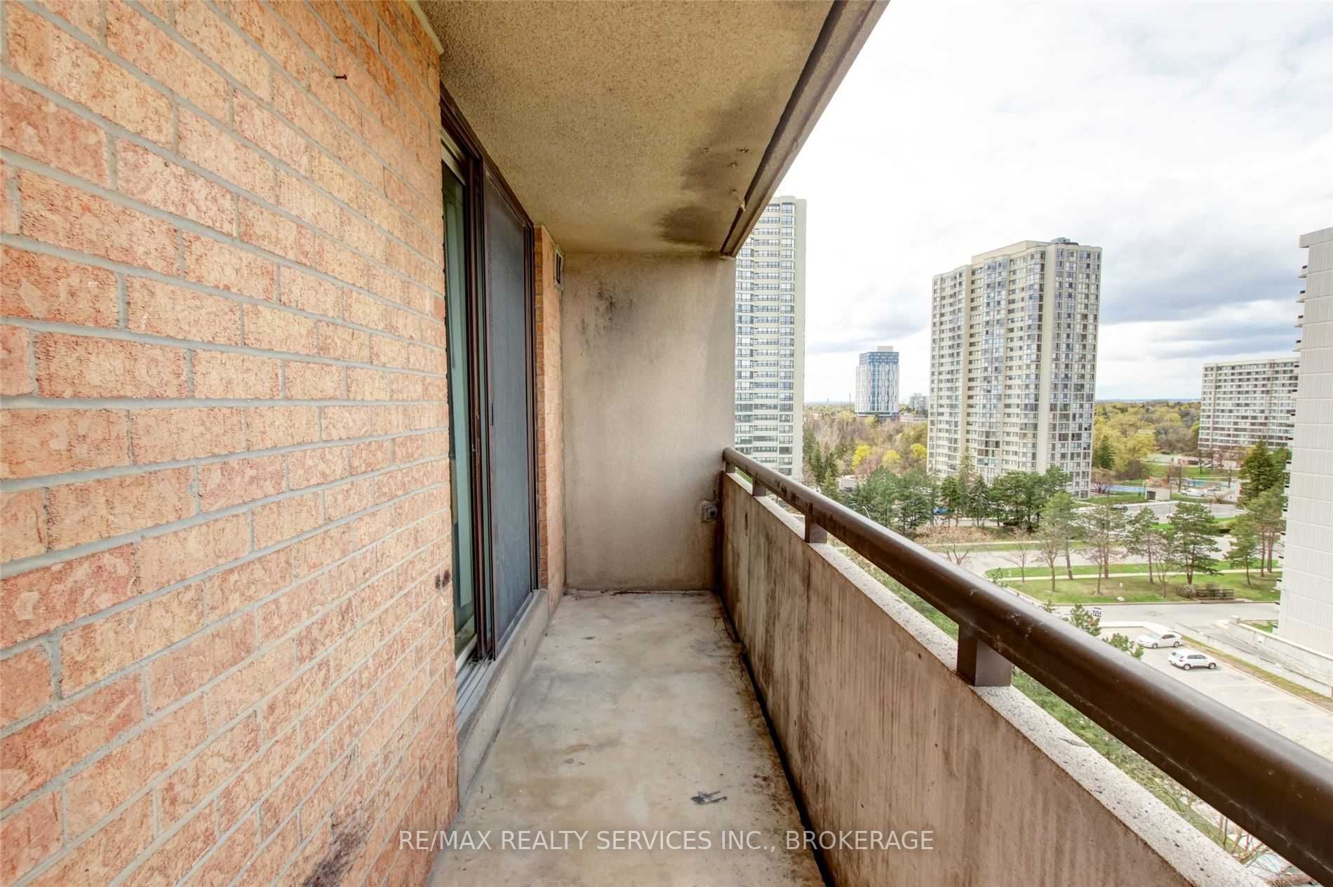 5 Lisa St, #1108