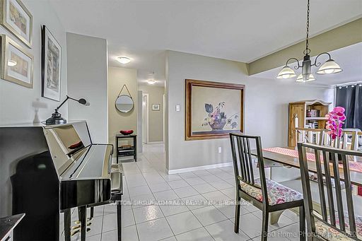 25 Four Winds Dr, #1005