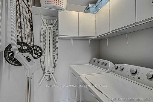 25 Four Winds Dr, #1005