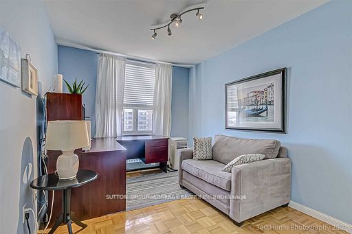 25 Four Winds Dr, #1005