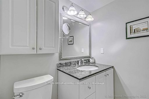 25 Four Winds Dr, #1005