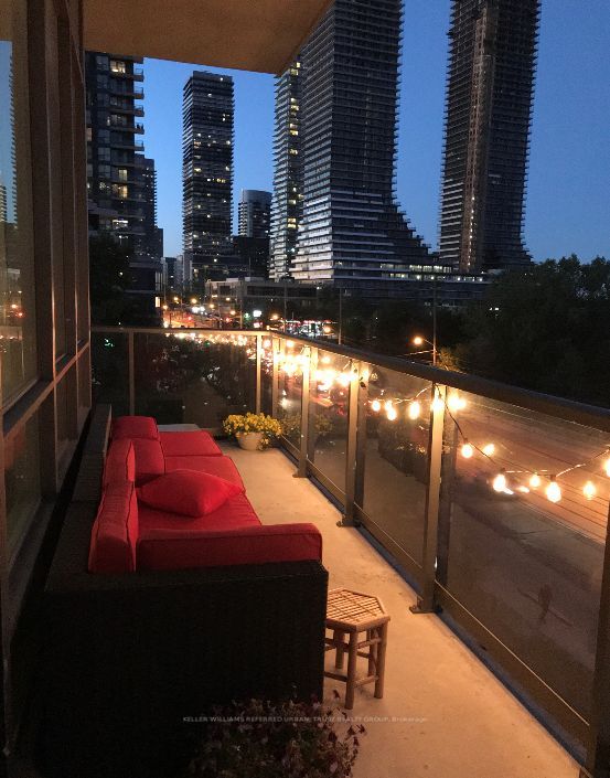 2230 Lake Shore Boulevard W #308