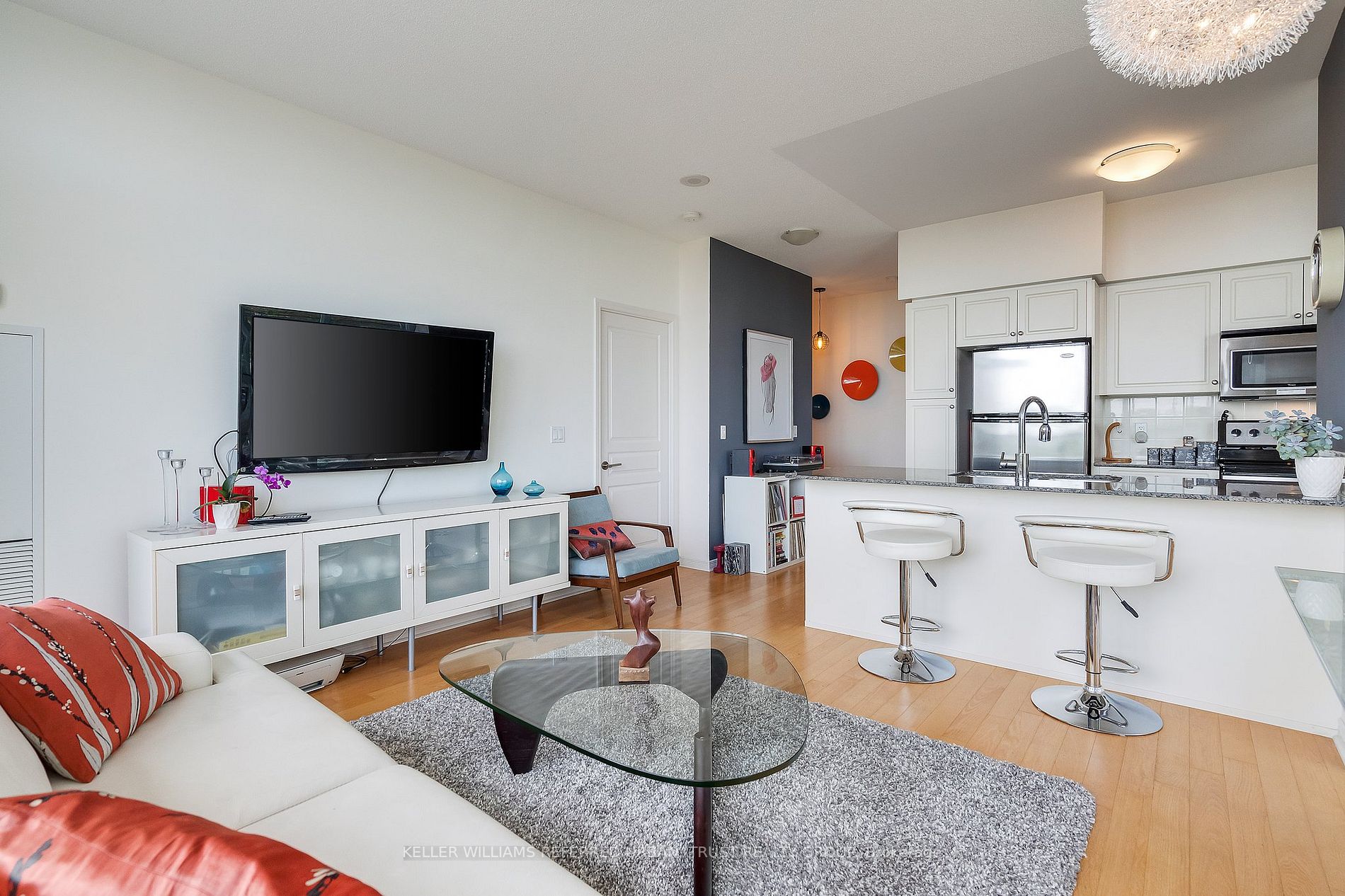 2230 Lake Shore Boulevard W #308