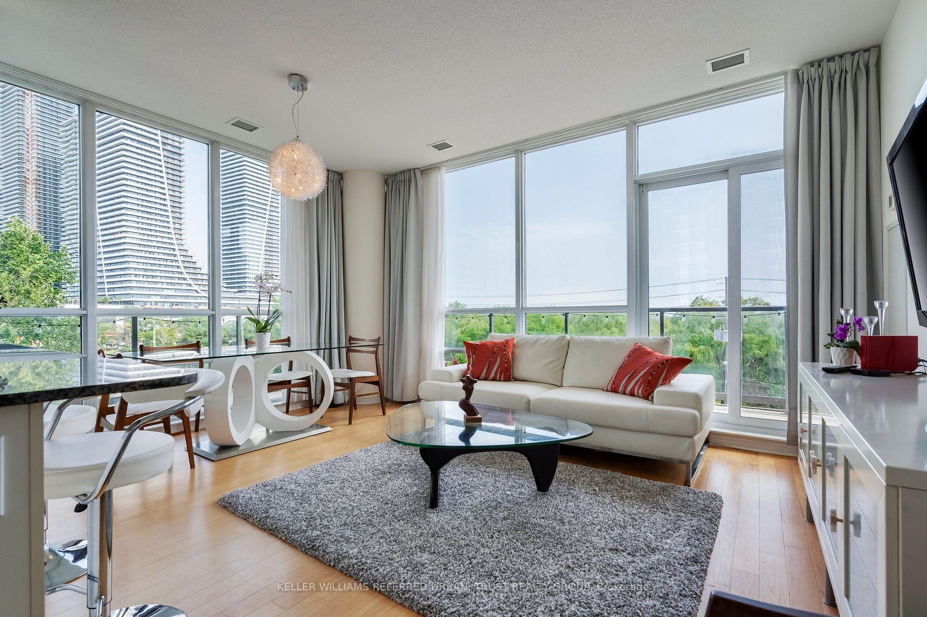 2230 Lake Shore Boulevard W #308