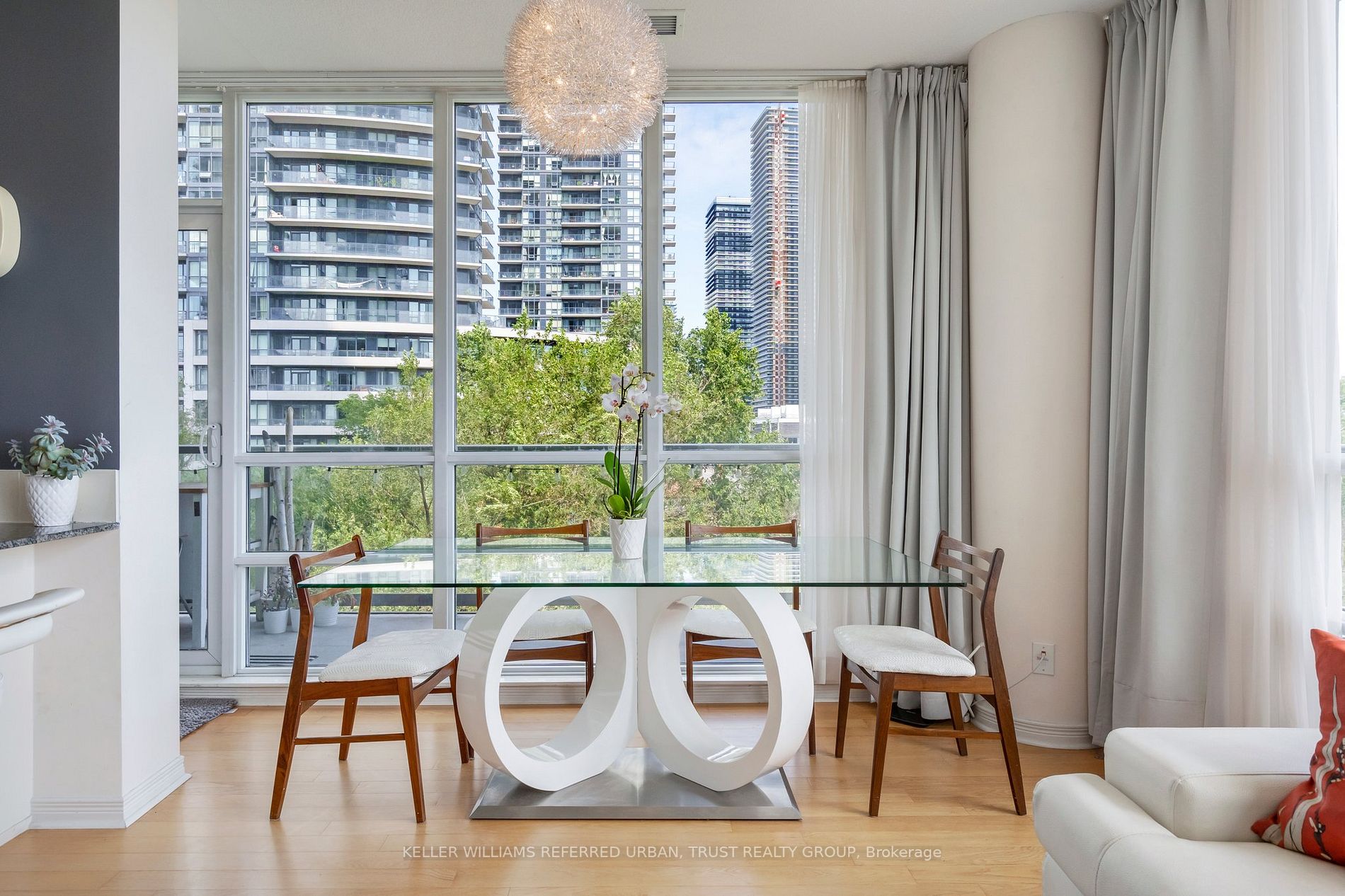 2230 Lake Shore Boulevard W #308