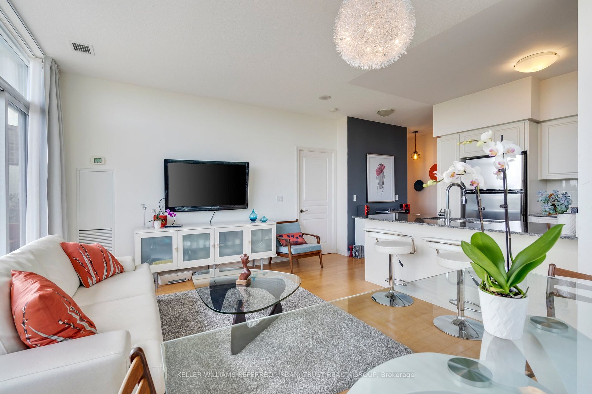 2230 Lake Shore Boulevard W #308