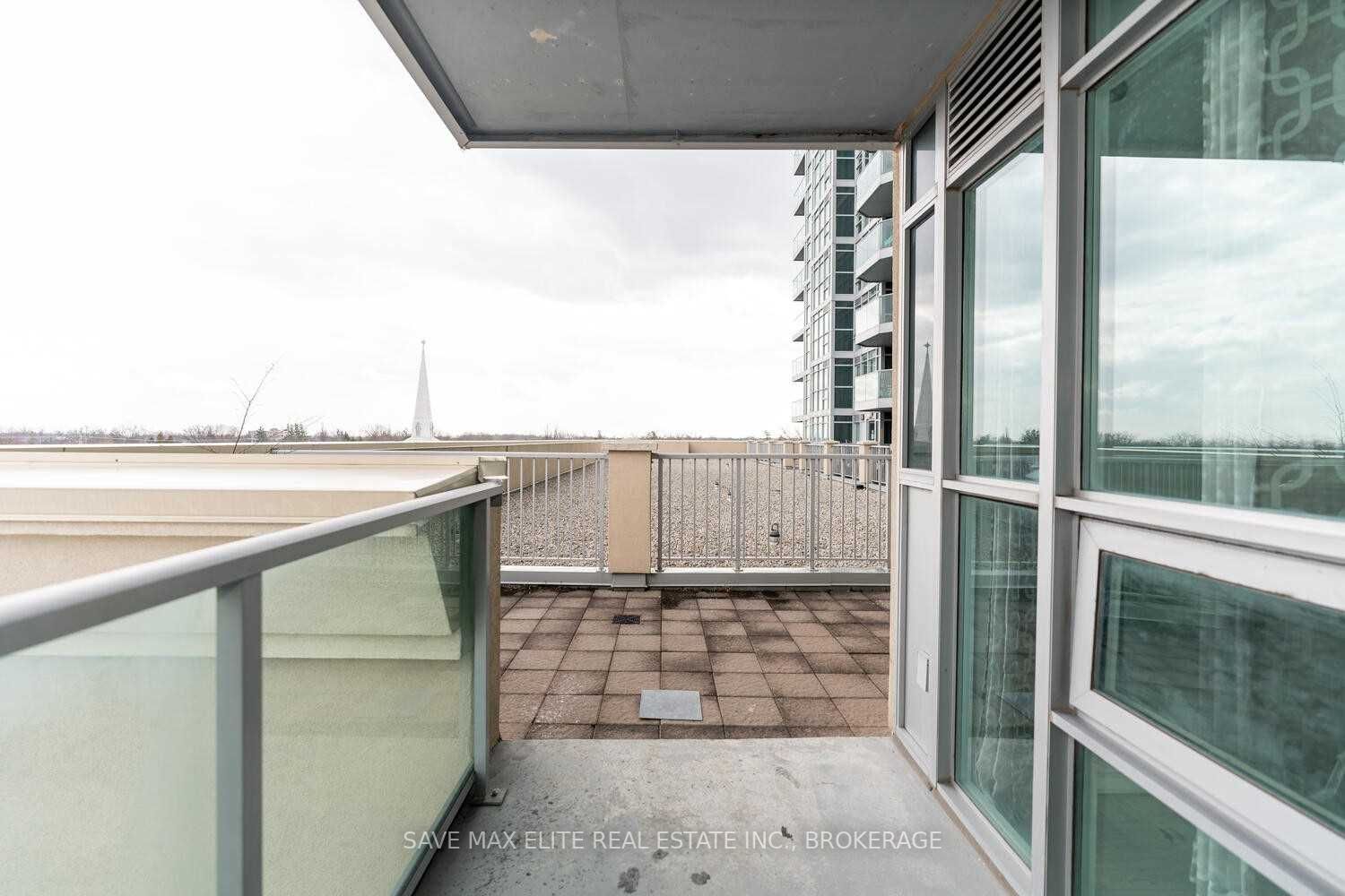 9 George St N, #606