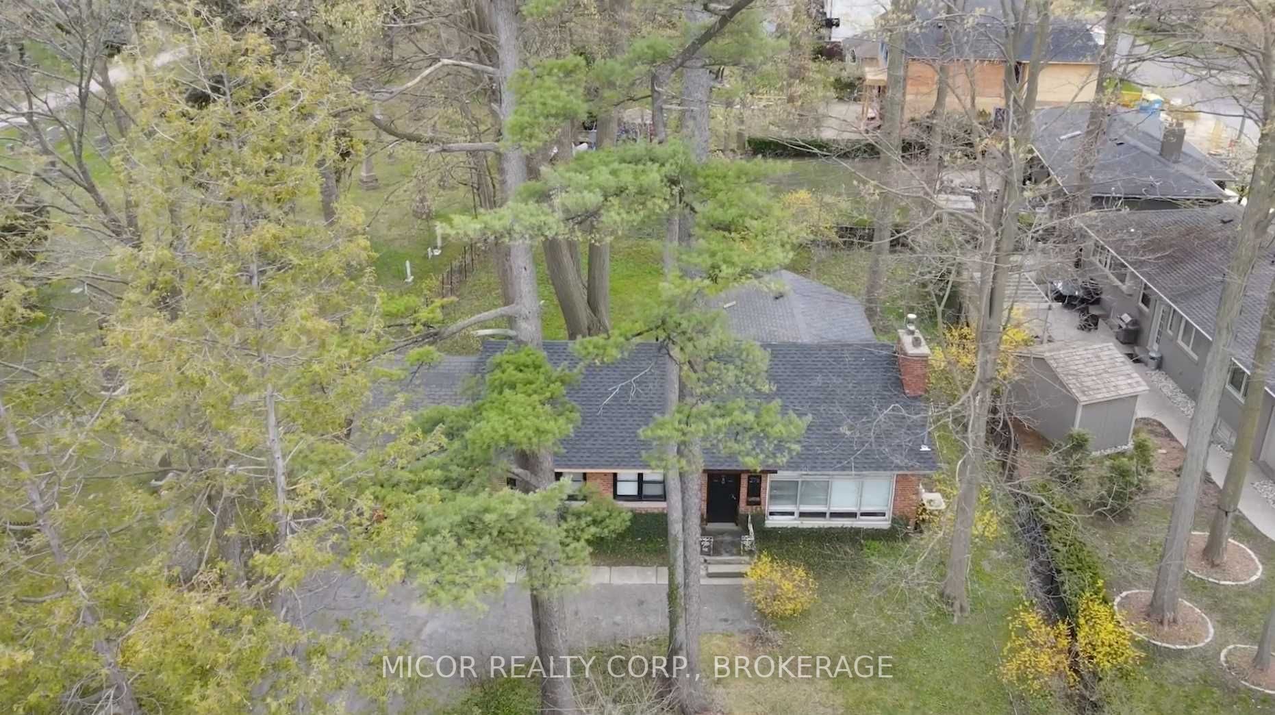 276 Lakeshore Road W