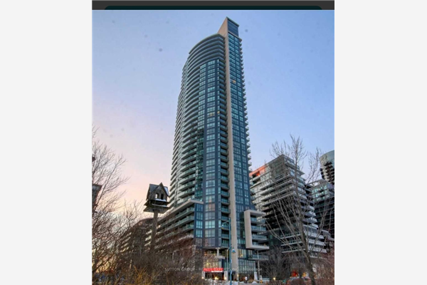 59 Annie Craig Dr S, Toronto