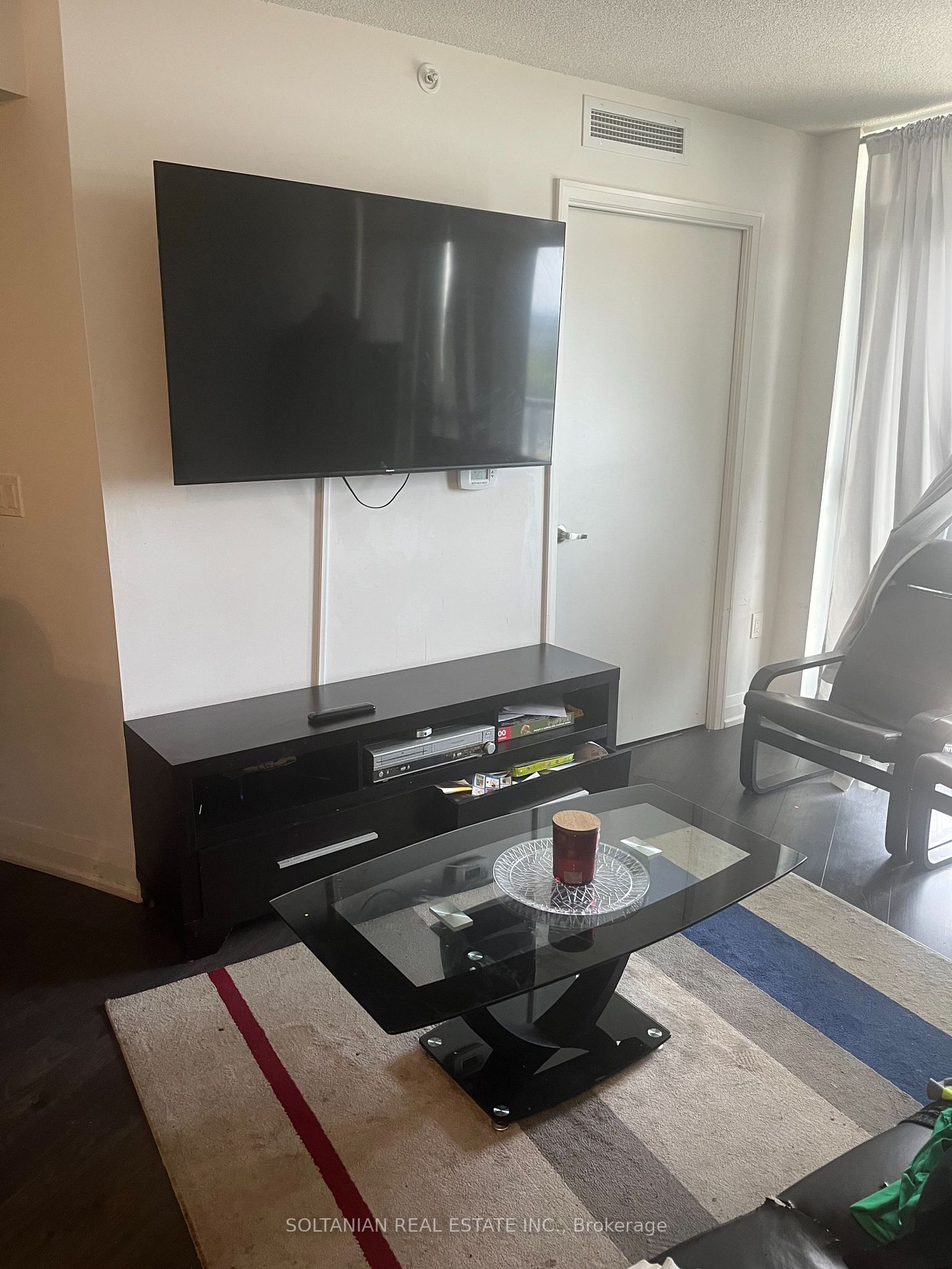 30 Gibbs Rd, #1307