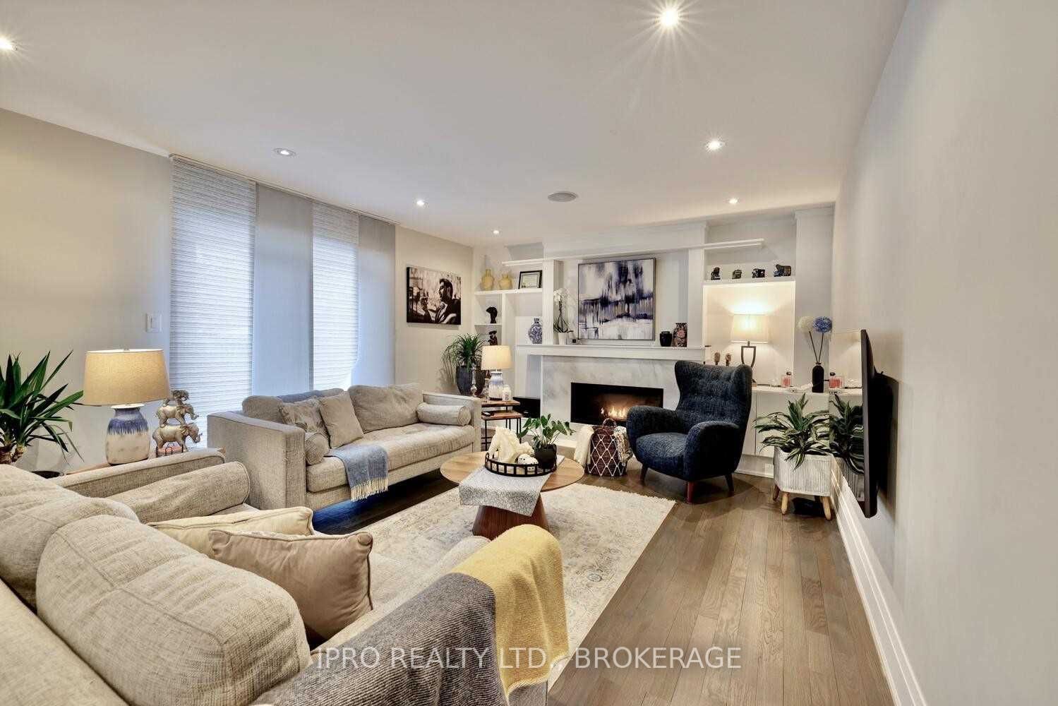 2068 Mississauga Road