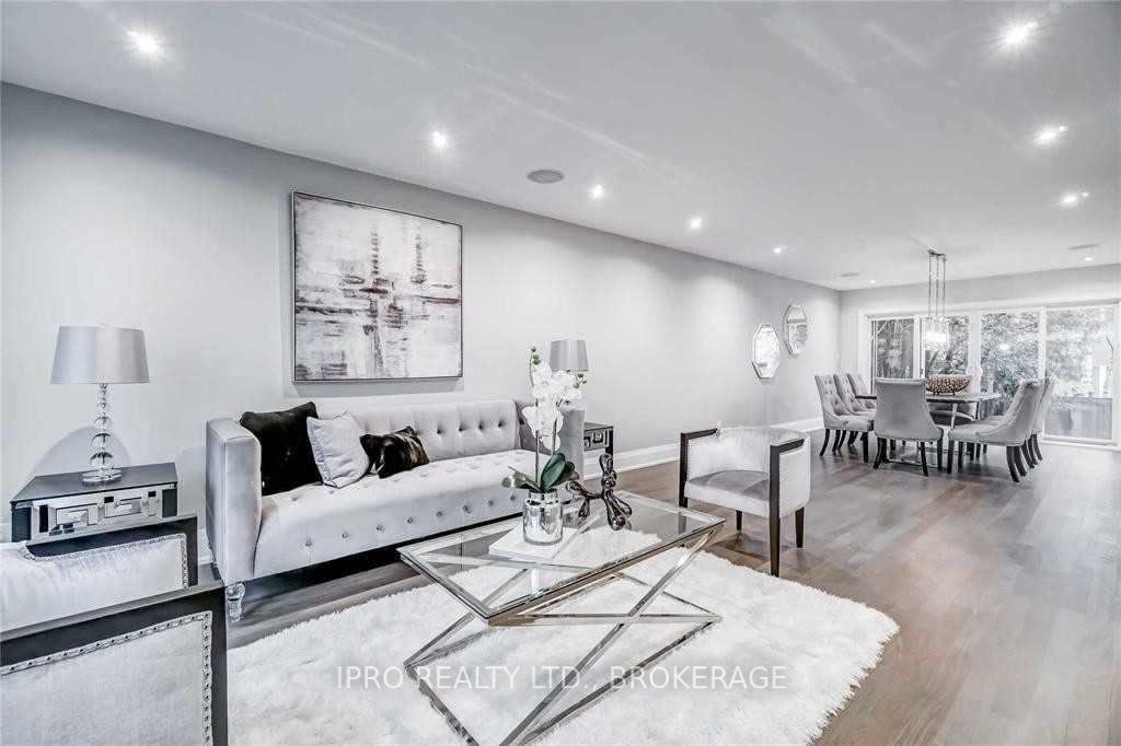 2068 Mississauga Road