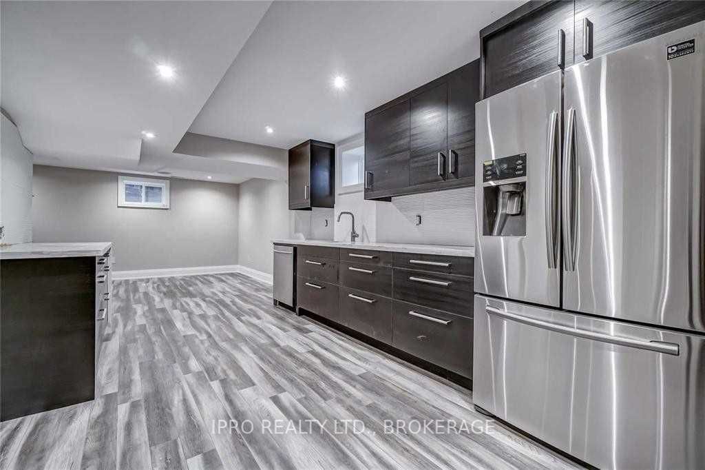 2068 Mississauga Road
