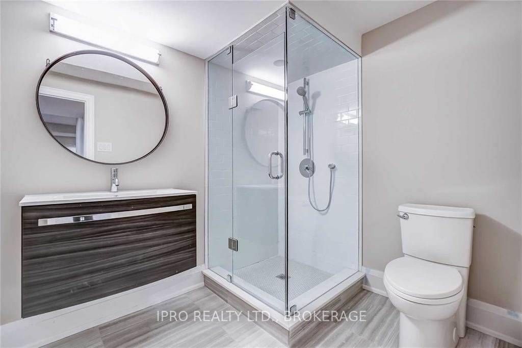 2068 Mississauga Road