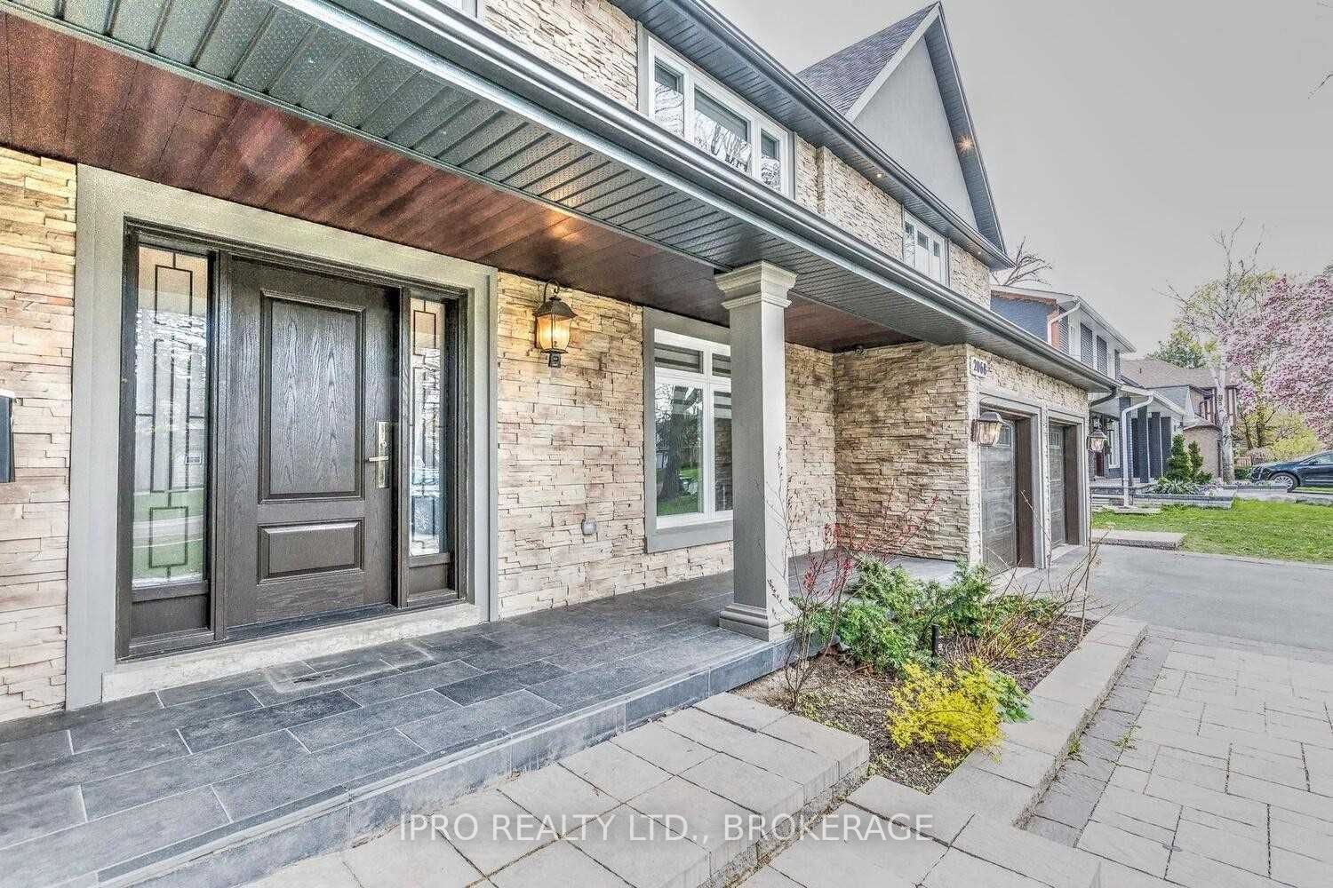 2068 Mississauga Road