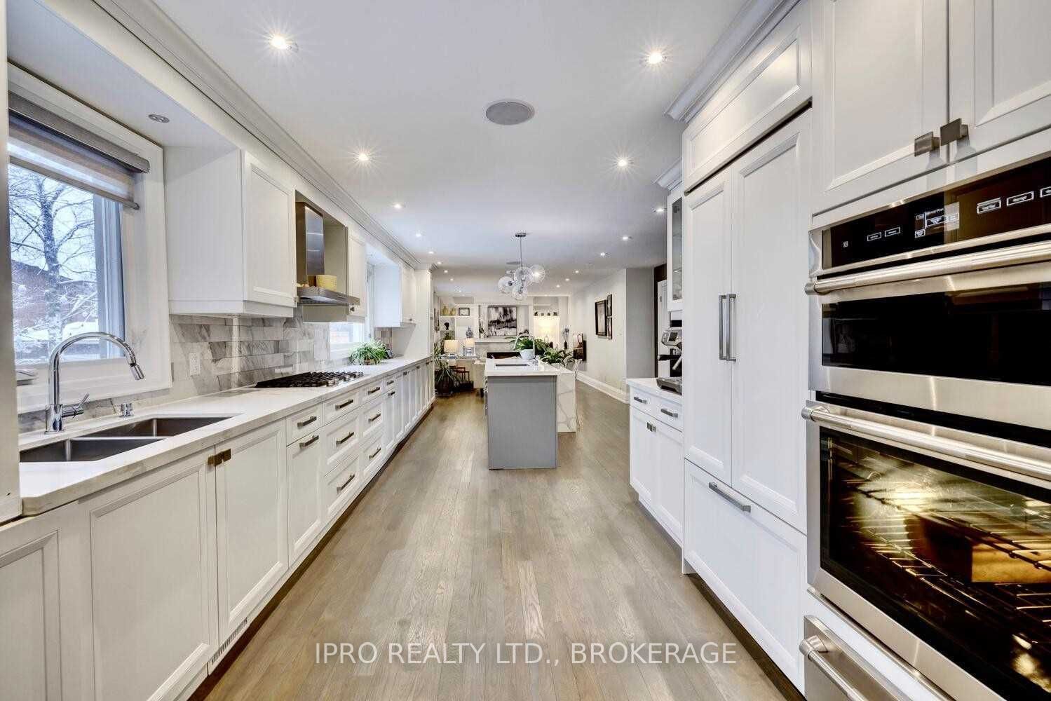 2068 Mississauga Road
