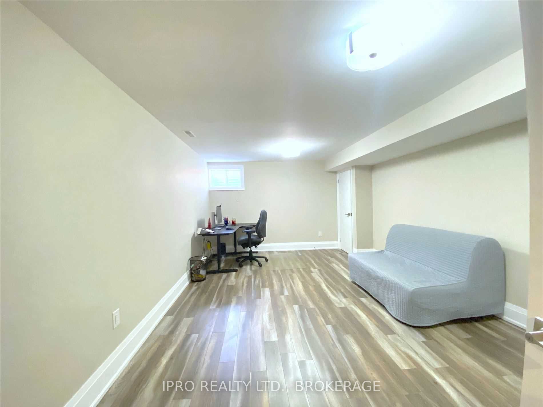 2068 Mississauga Road