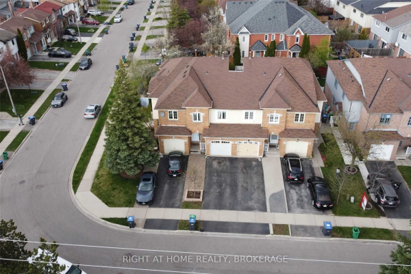 101 Ural Circ, Brampton