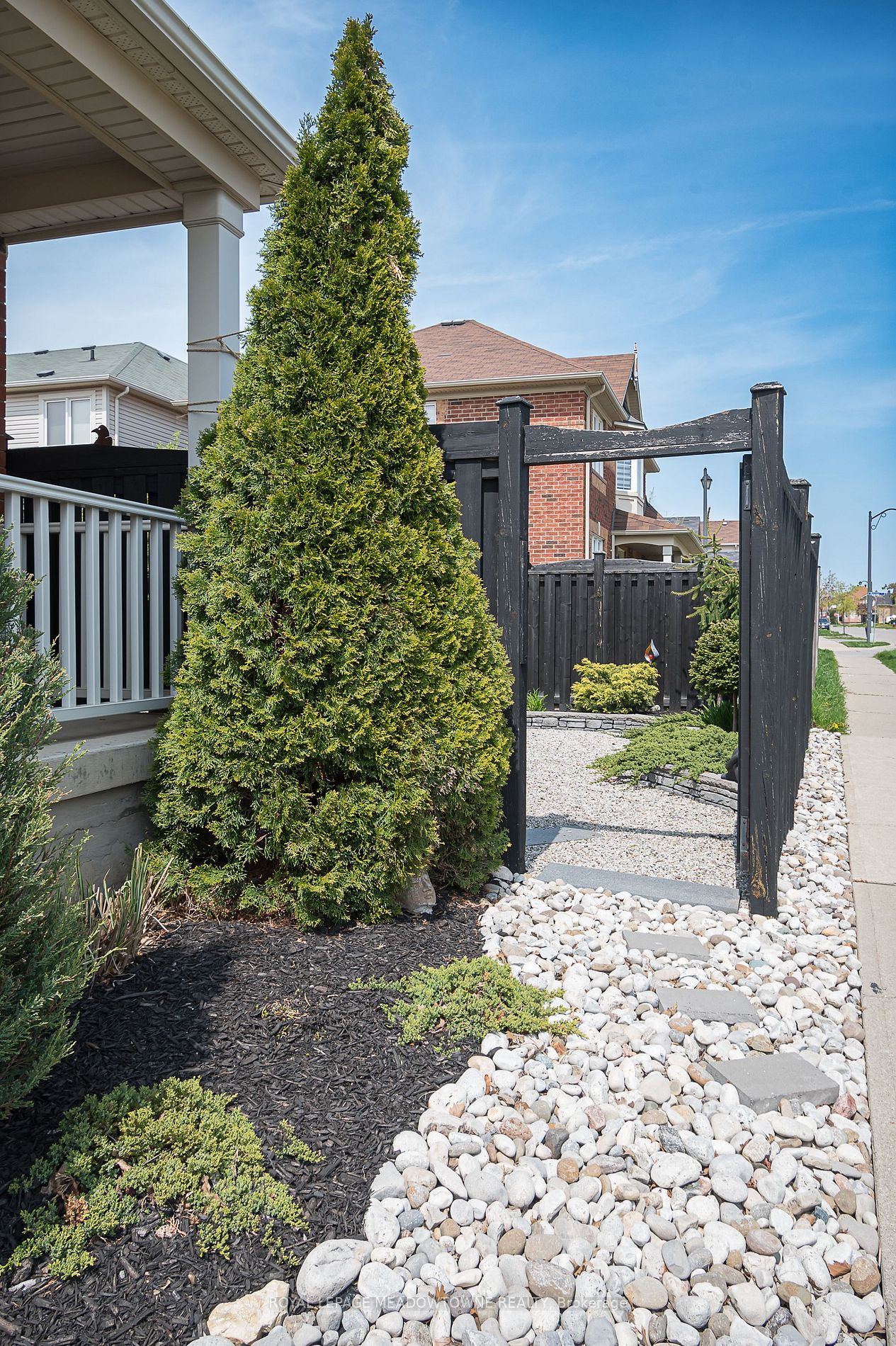 832 Rayner Court