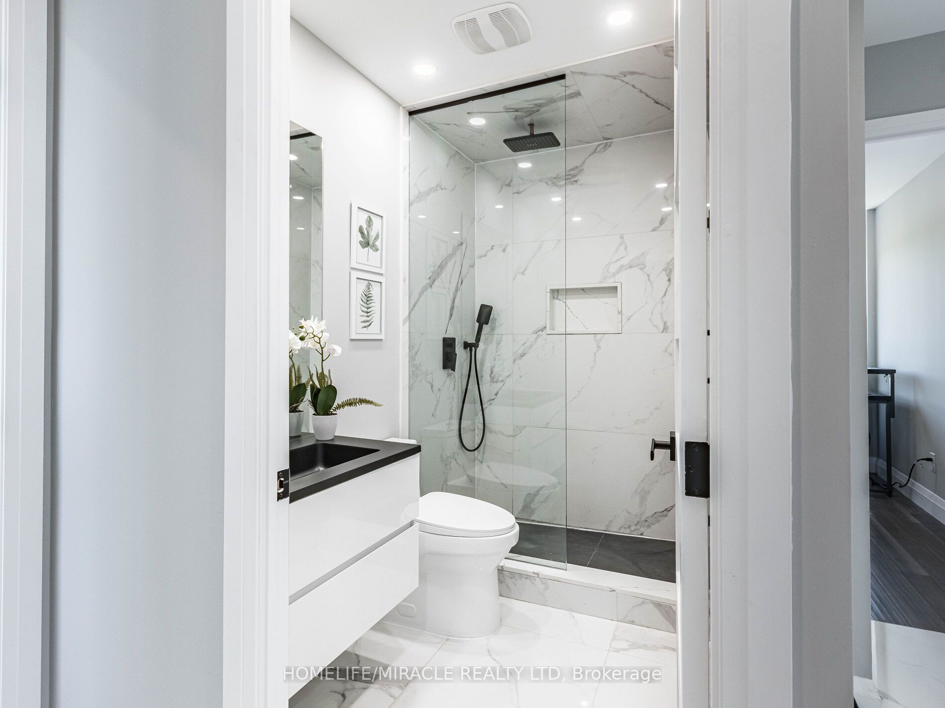 26 Hanover Rd, ##1701