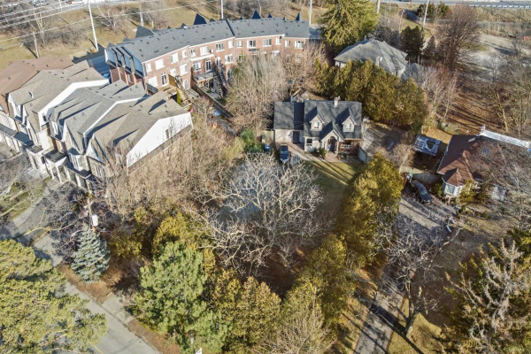 50 Harborn Rd, Mississauga