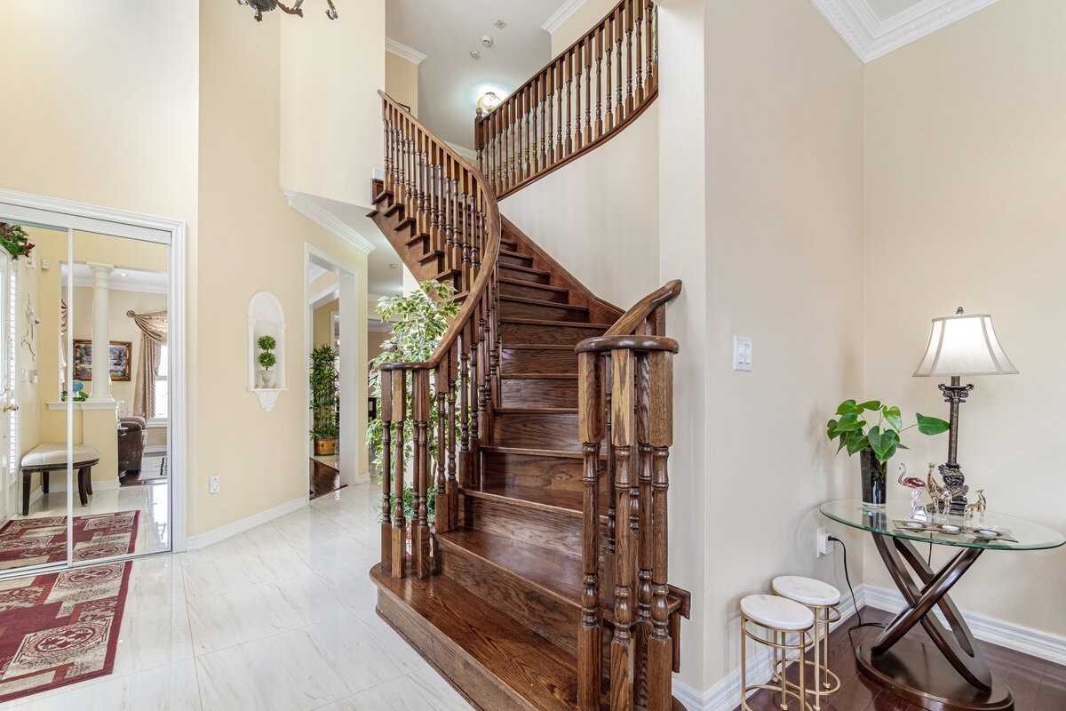 29 Long Meadow Rd
