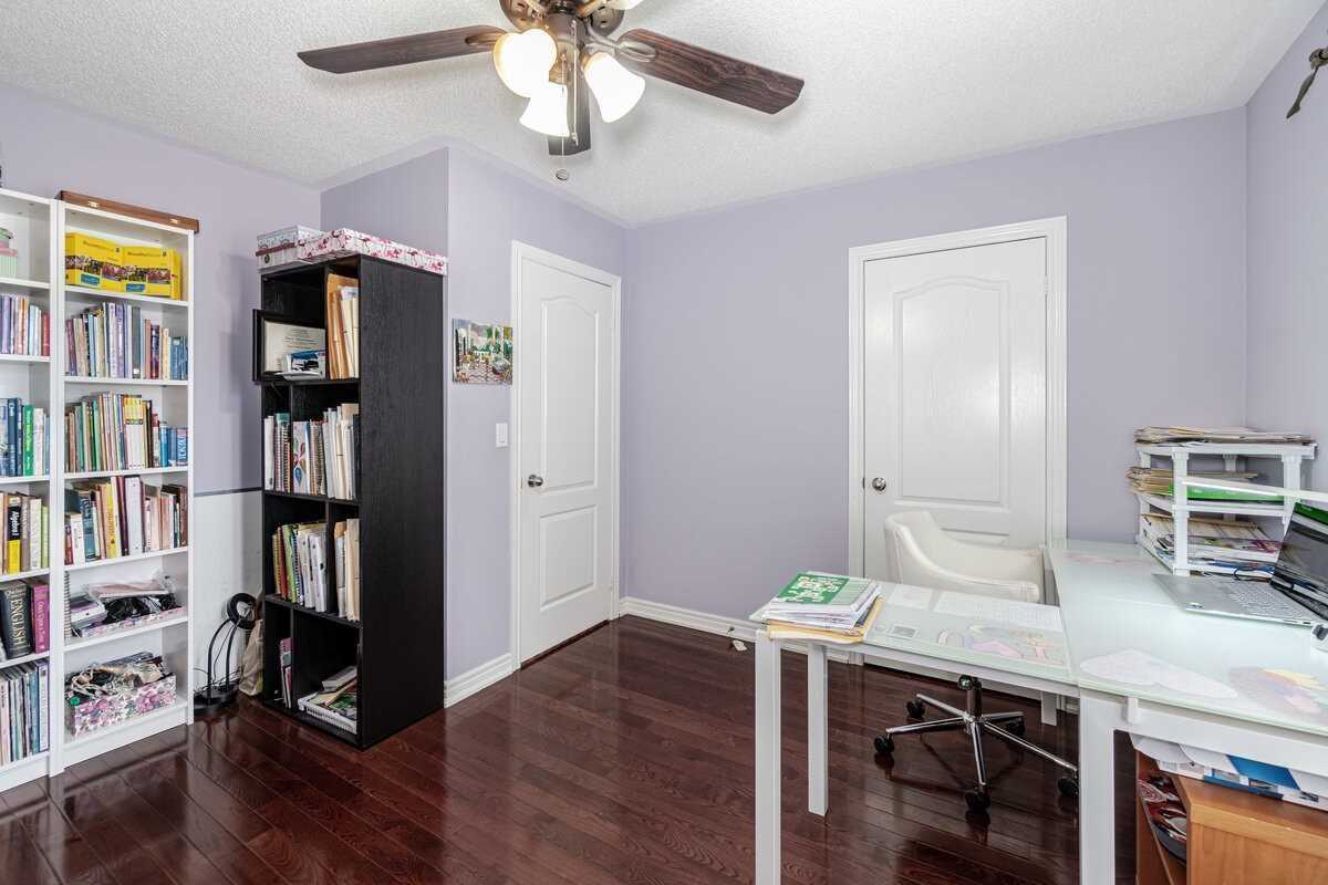 29 Long Meadow Rd