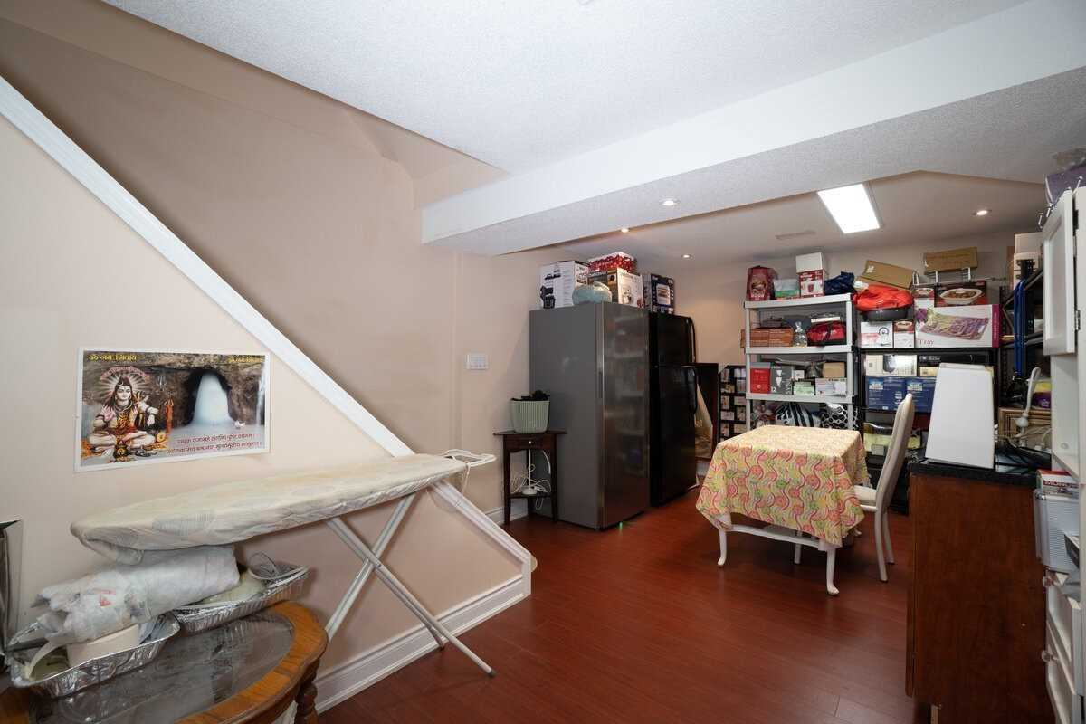 29 Long Meadow Rd