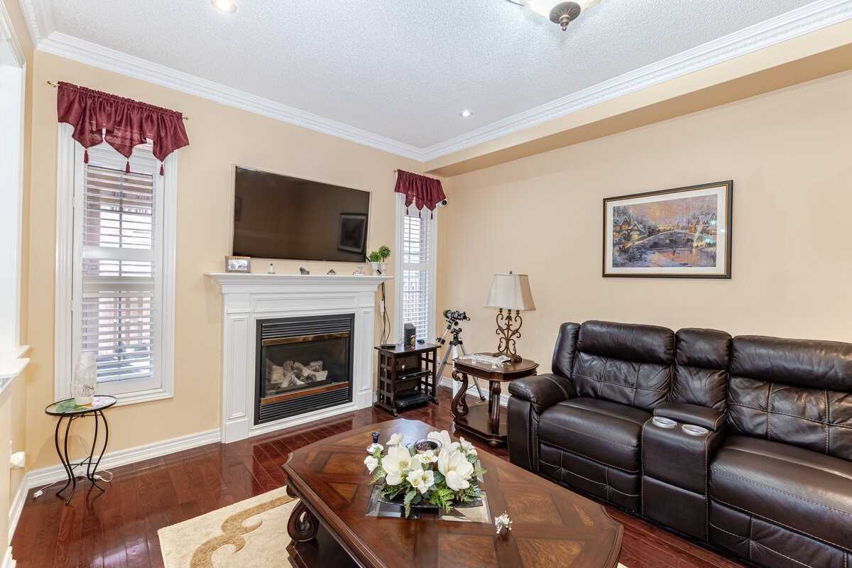 29 Long Meadow Rd