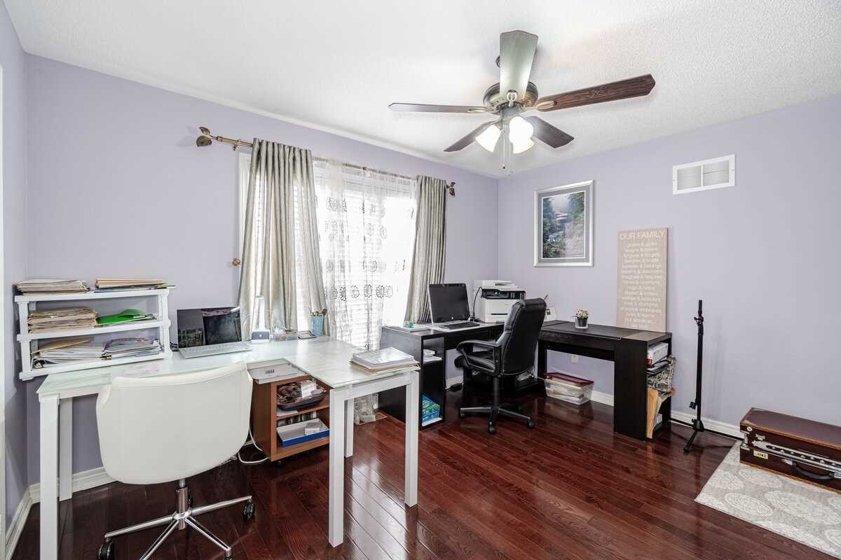 29 Long Meadow Rd