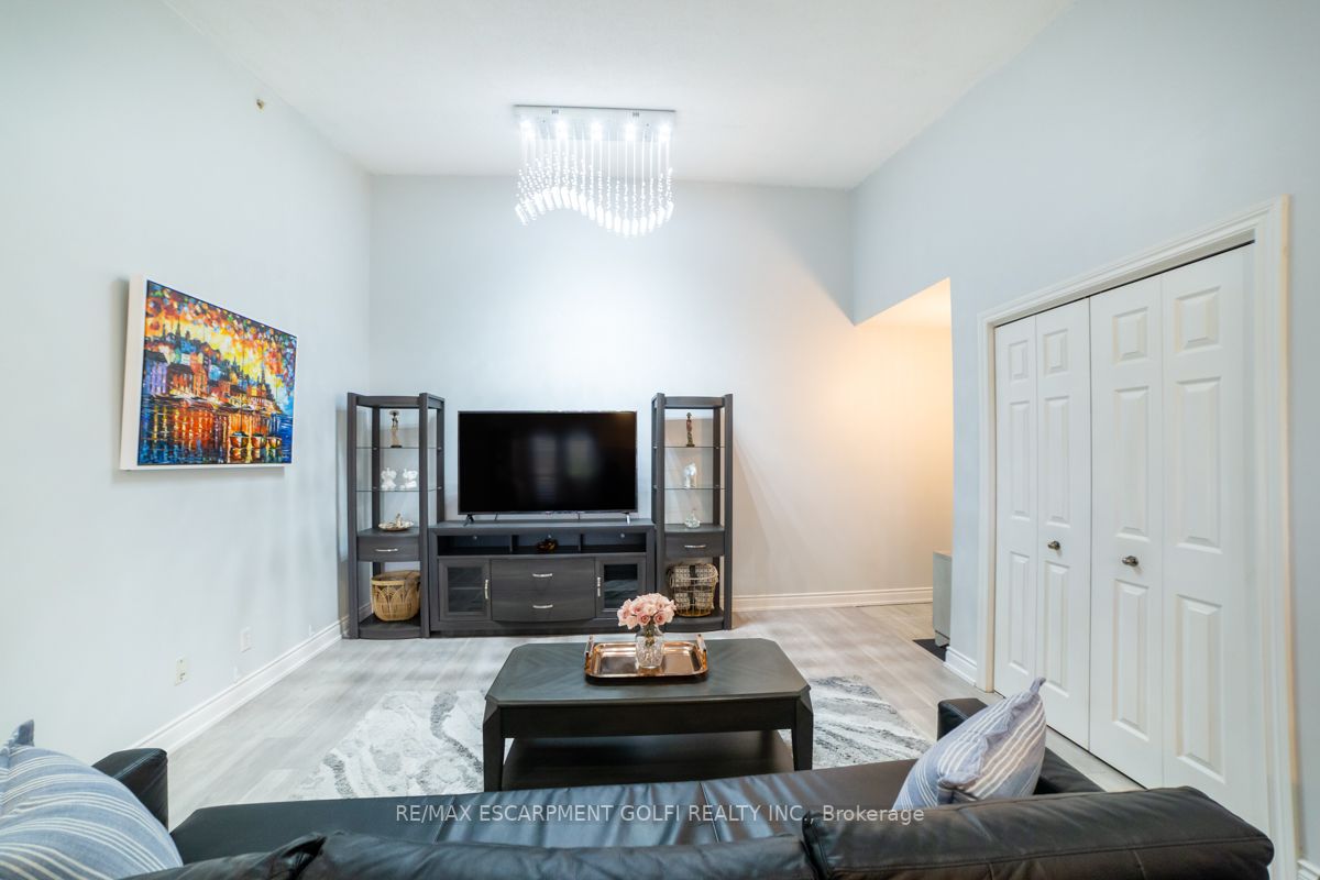 Listing W6051820 - Large Photo # 6