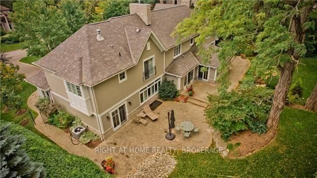 1267 Cambridge Dr