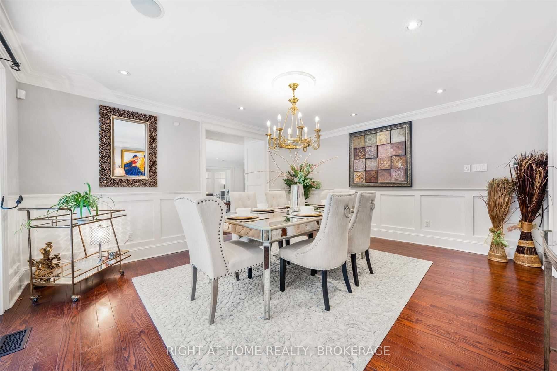 1267 Cambridge Dr