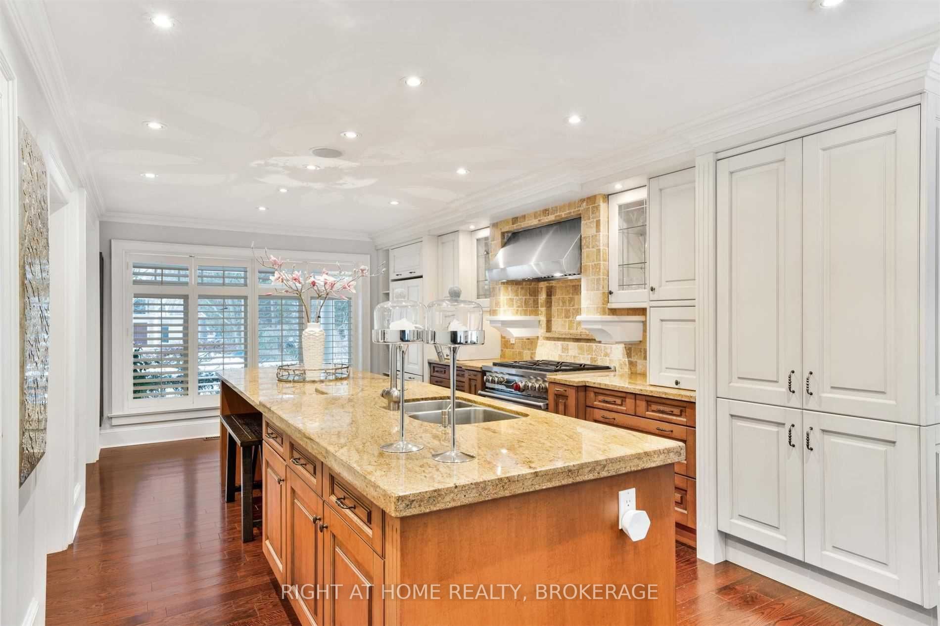1267 Cambridge Dr