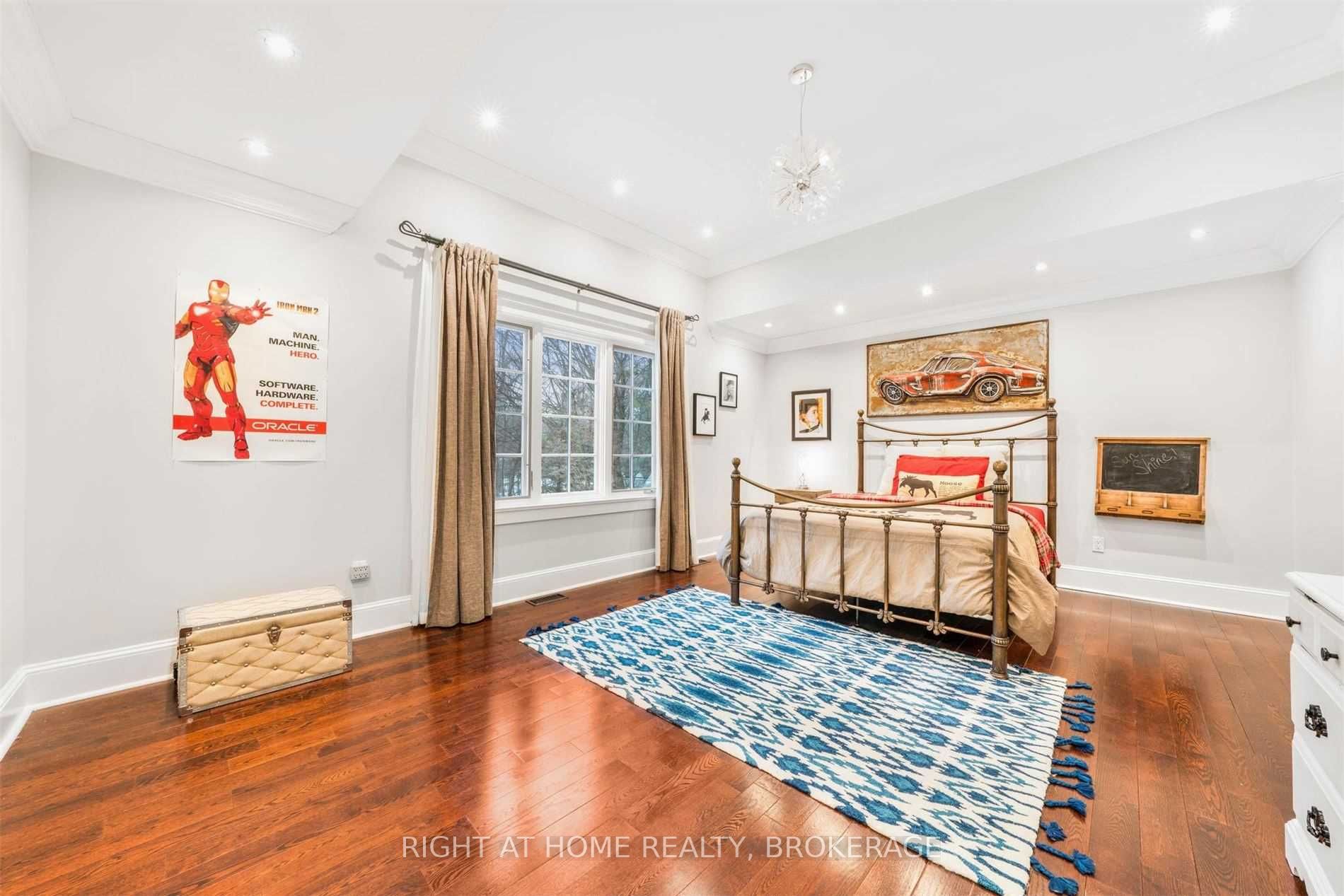 1267 Cambridge Dr