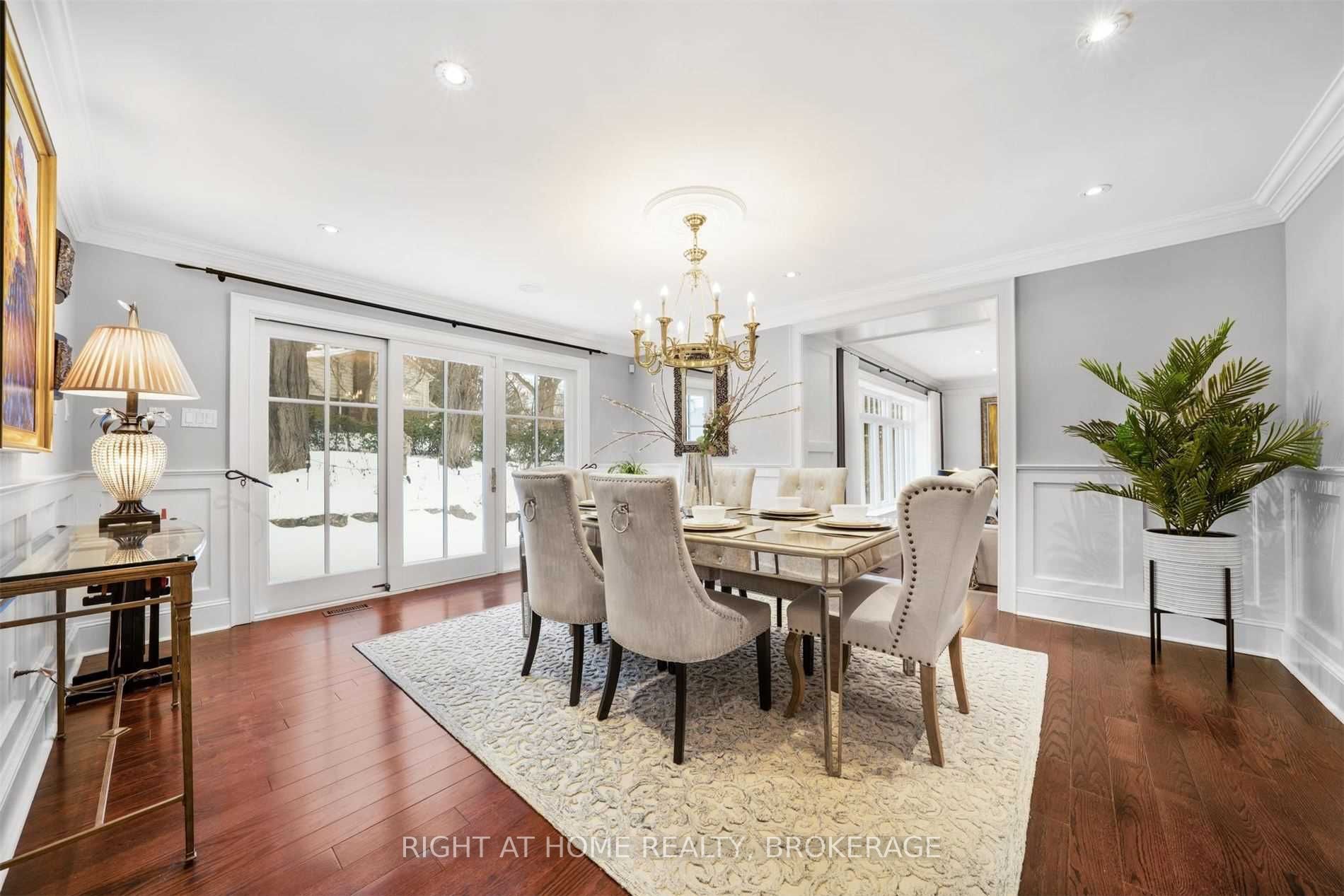 1267 Cambridge Dr