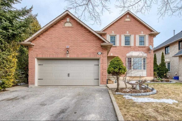 106 Milbourne Cres, Oakville
