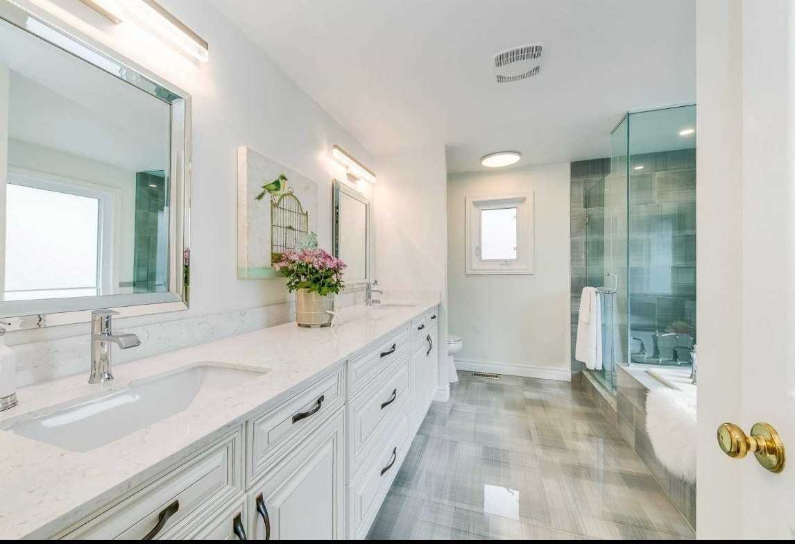 106 Milbourne Cres