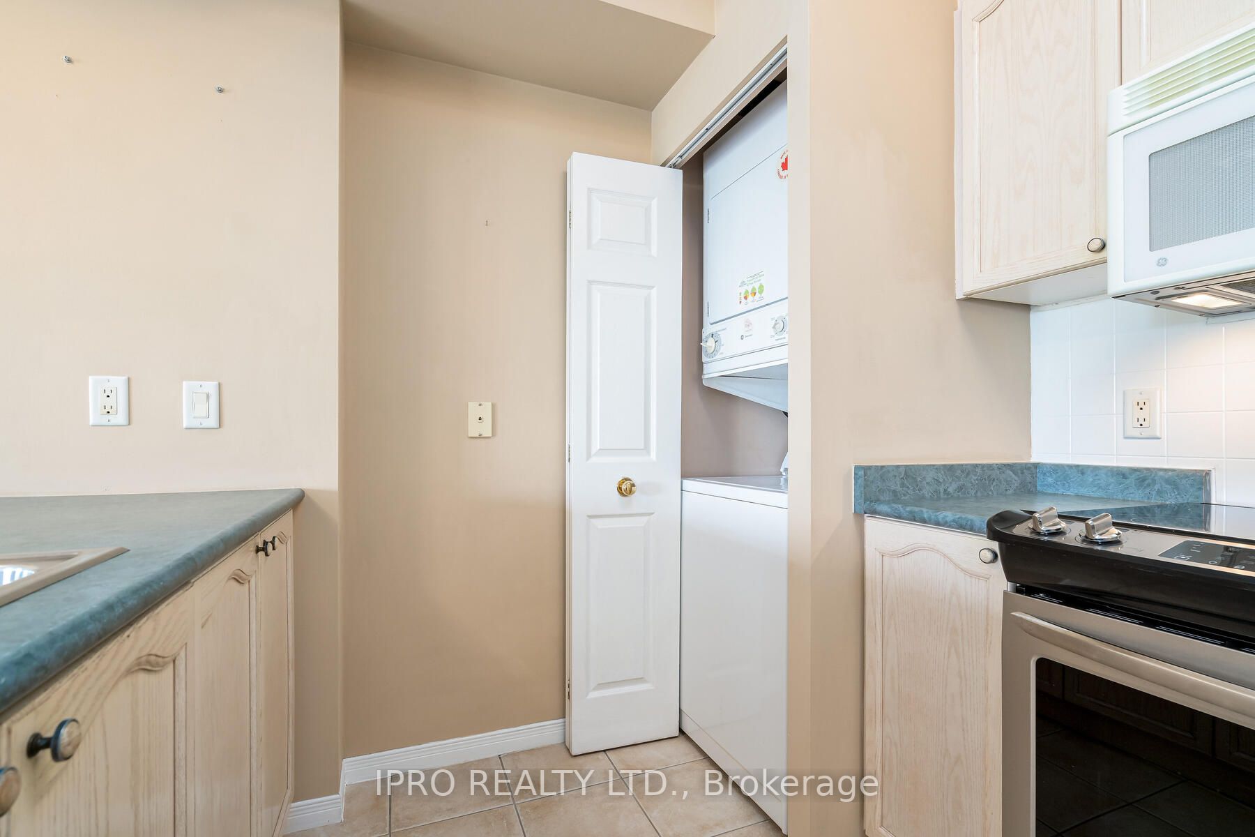 Listing W6052056 - Large Photo # 25